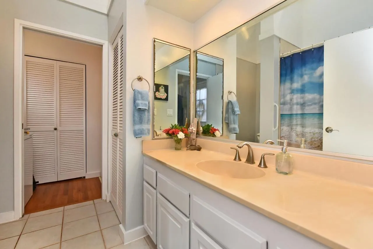 Molokai, Hawaii - Beautiful Beachfront Townhouse - Longterm Or Shorterm Rental Maunaloa 0*,  United States